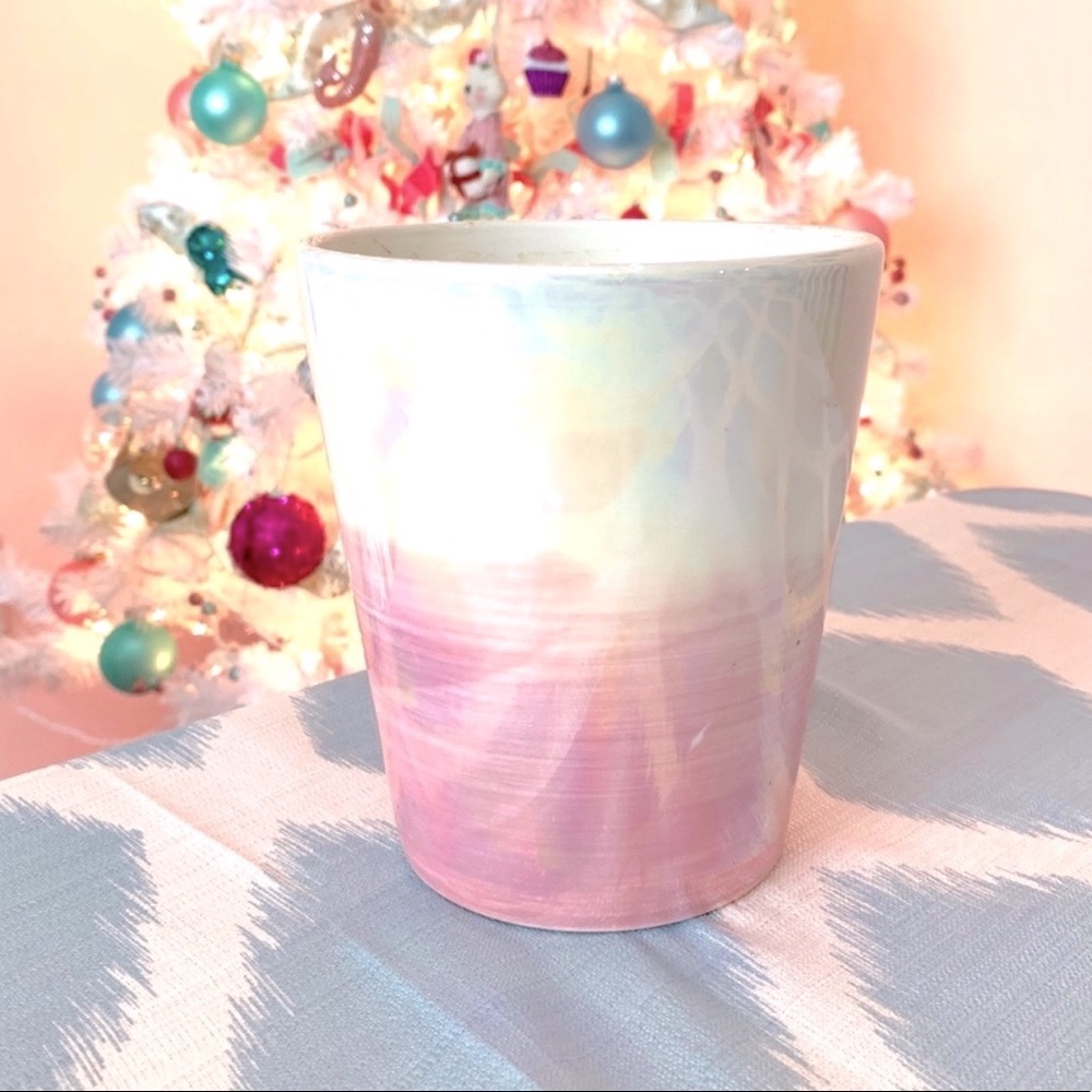 🎀Pink and White Anthropologie Ombre Vase